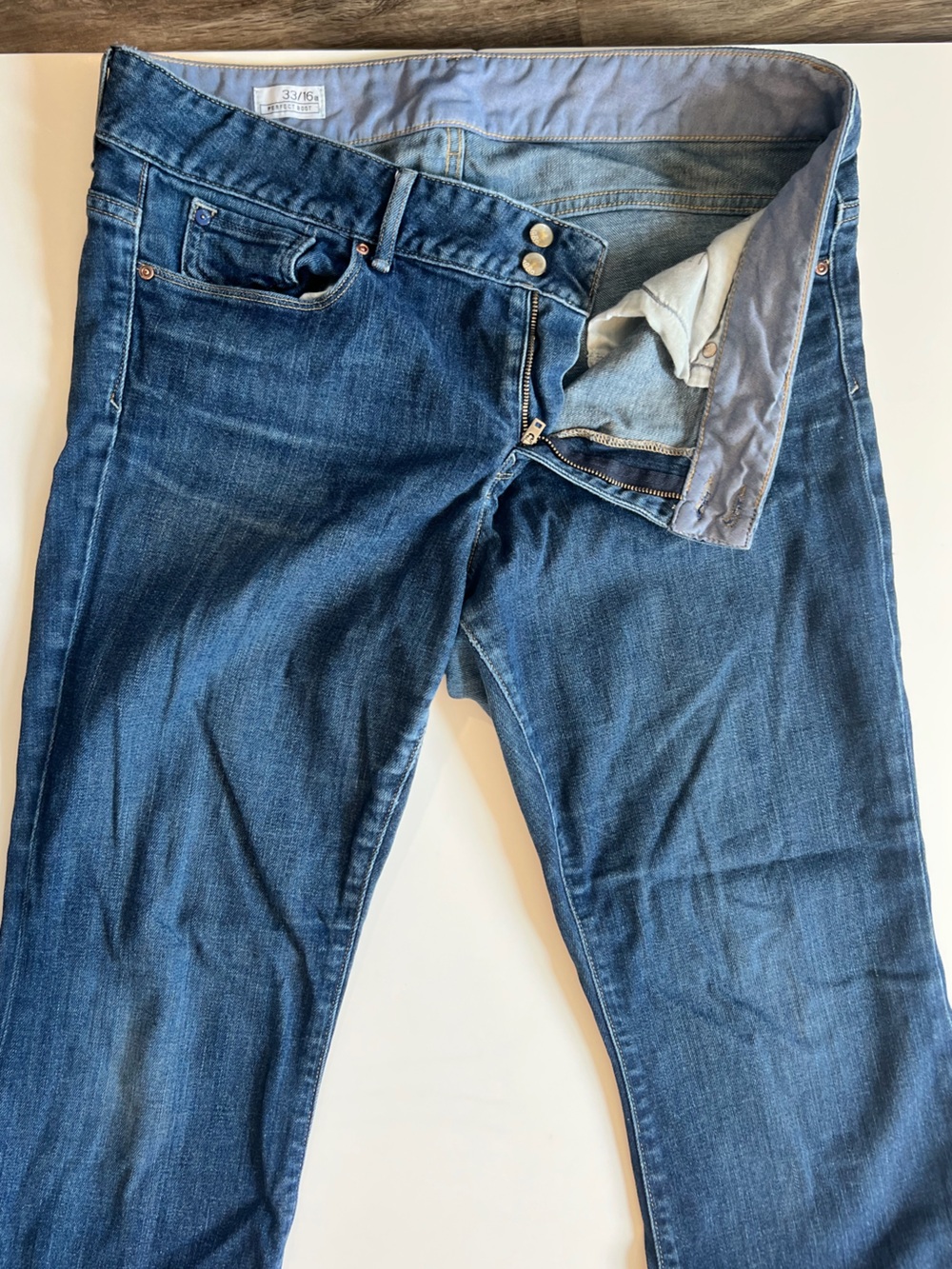 GAP Women's Dark Blue Straight Leg Jeans
